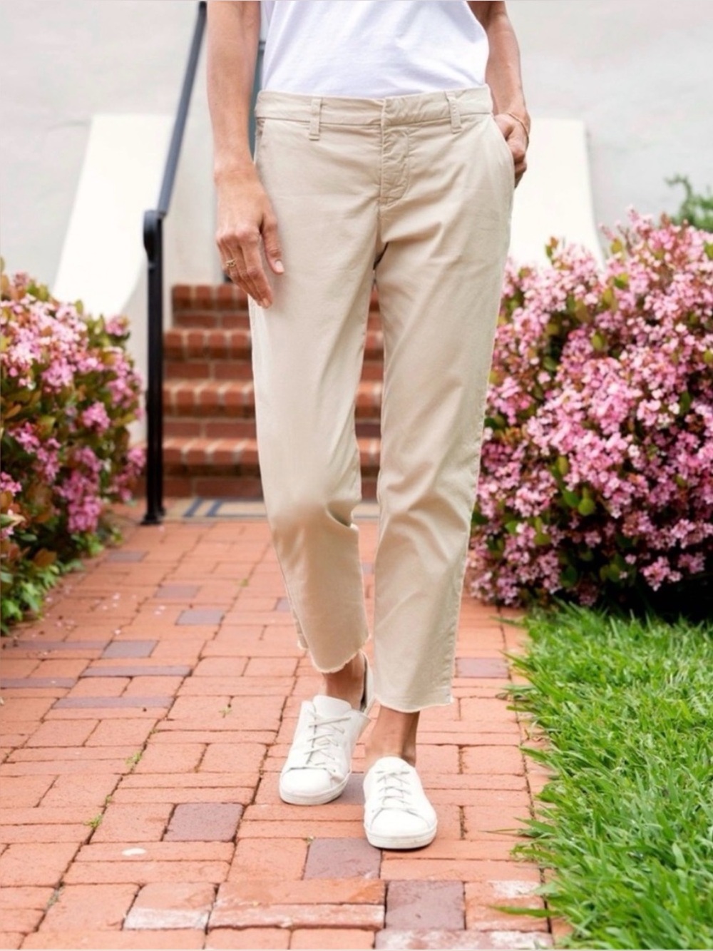Frank & Eileen Wicklow The Italian Chino Pants Women’s Size 10 Beige Raw Hem